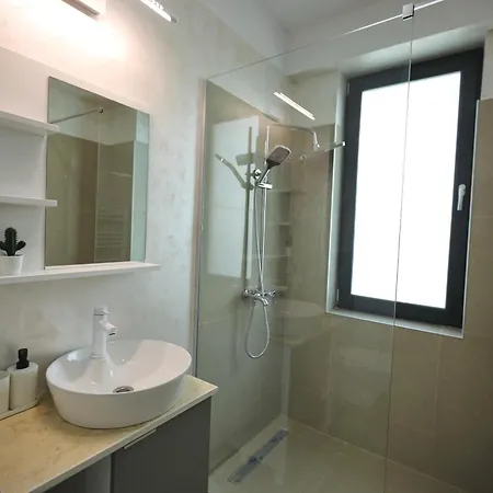 Ccd House Complex Apartment *
